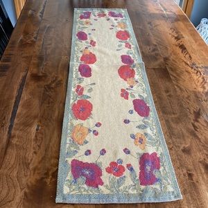 Table runner